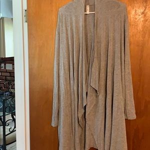Grey long sleeve rayon/spandex kimono w/pockets